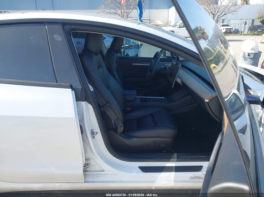 2022 Tesla Model 3 Rear-Wheel Drive