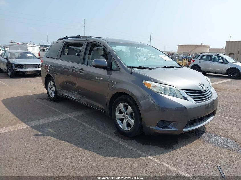 2011 Toyota Sienna Le V6