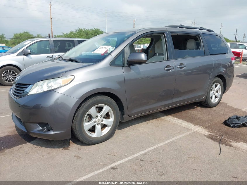 2011 Toyota Sienna Le V6