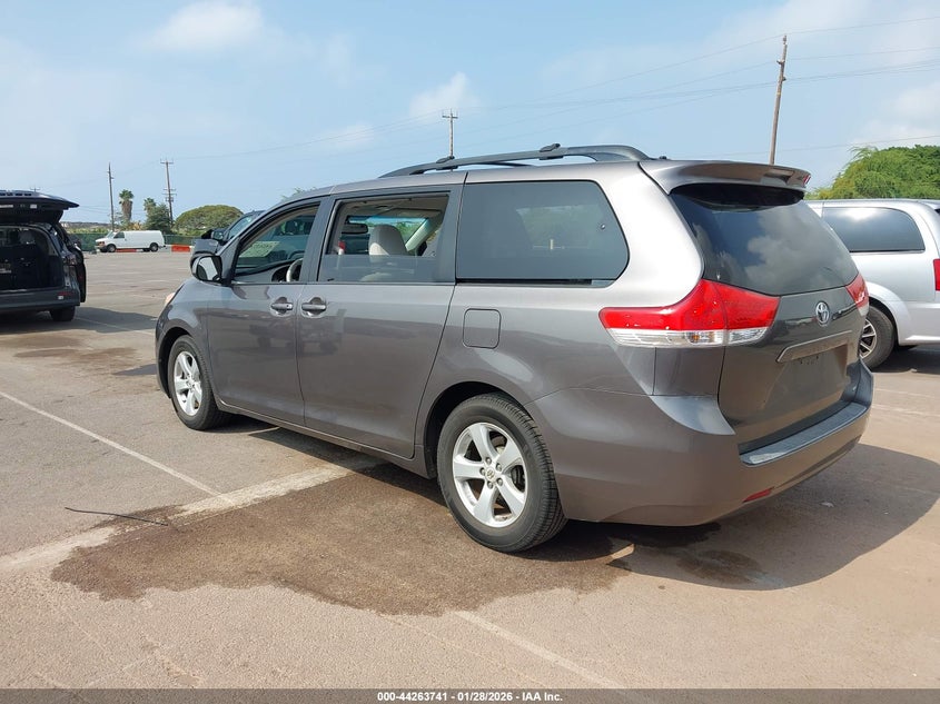 2011 Toyota Sienna Le V6
