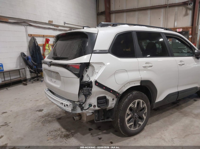 2025 Subaru Forester Premium VIN: JF2SLDDC8SH568160 Lot: 44263843