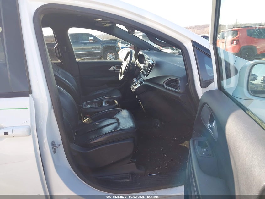 2020 Chrysler Pacifica Touring L