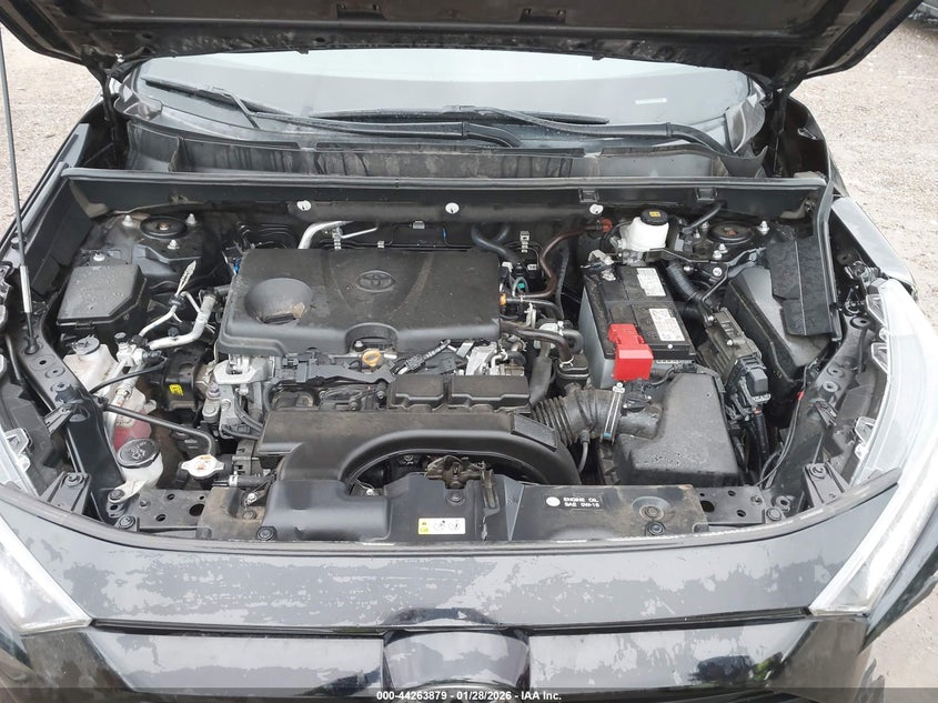 VIN 2T3P1RFV7MW172725 2021 TOYOTA RAV4 XLE