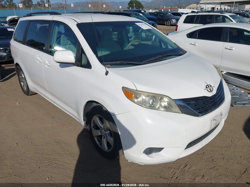 5TDKK3DCXBS063387 2011 Toyota Sienna Le V6 auction photo 1