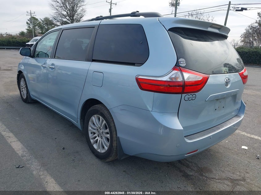 2015 Toyota Sienna Xle 8 Passenger