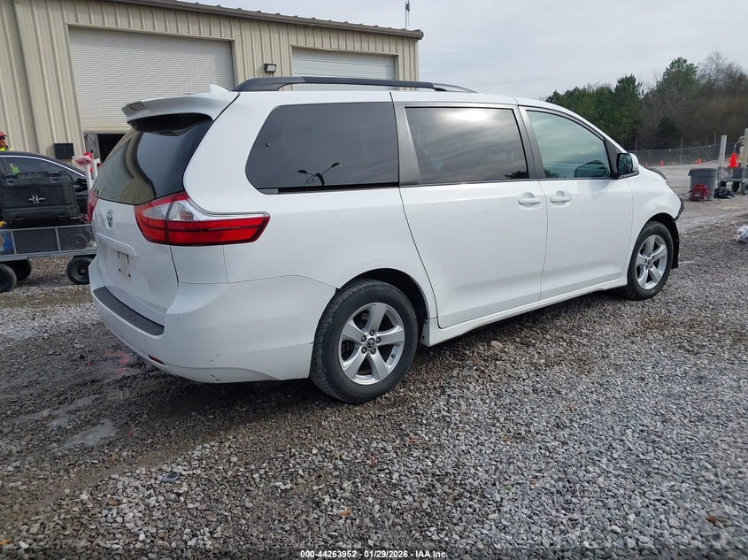 2019 Toyota Sienna Le 8 Passenger