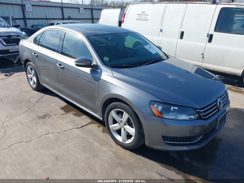 2013 Volkswagen Passat 2.5L Se