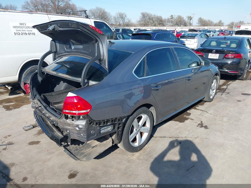2013 Volkswagen Passat 2.5L Se