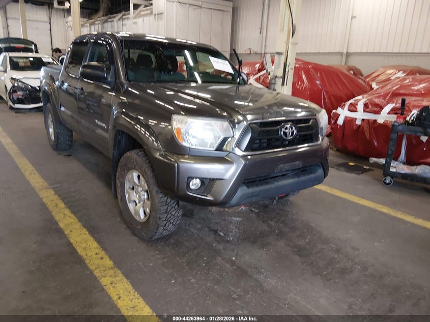 TOYOTA TACOMA BASE V6