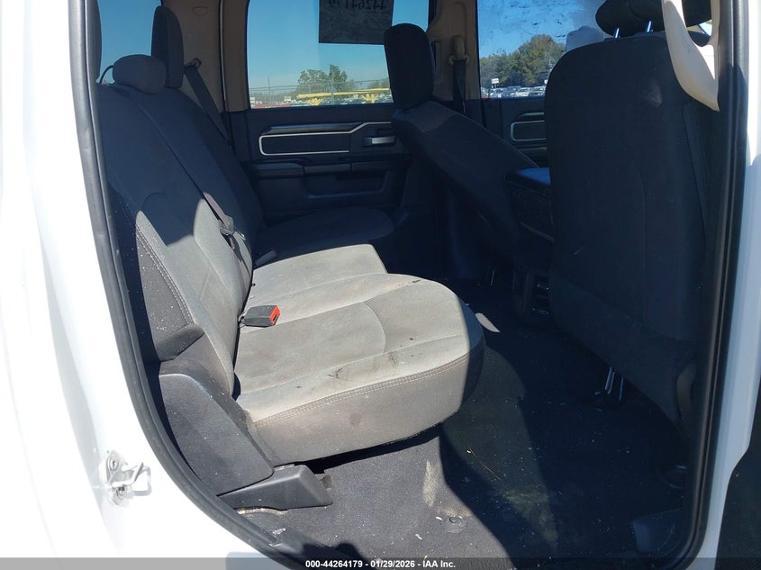 2019 Ram 2500 Big Horn 4X4 6'4 Box VIN: 3C6UR5DLXKG693853 Lot: 44264179