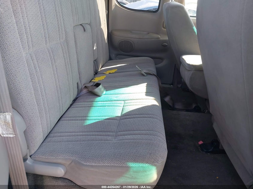 2000 Toyota Tundra Sr5 V8 VIN: 5TBBT4419YS026723 Lot: 44264267