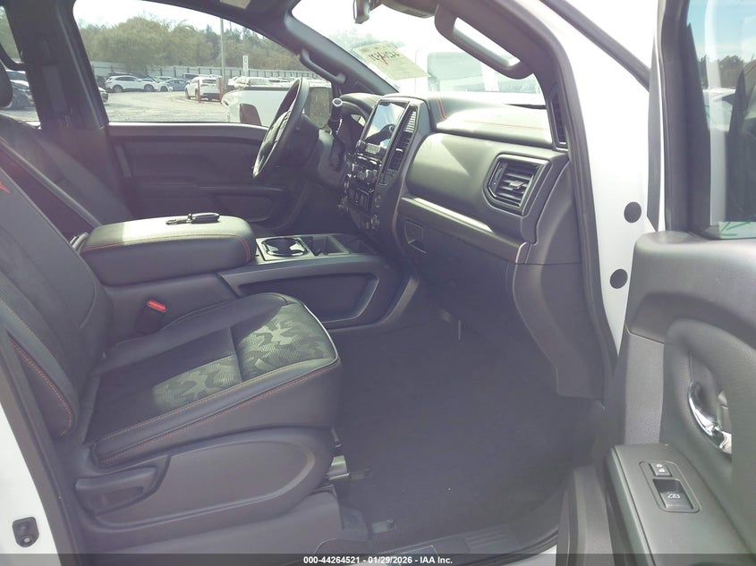 2024 Nissan Titan Pro-4X 4X4