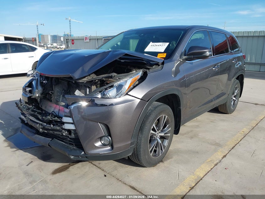2019 Toyota Highlander Le Plus