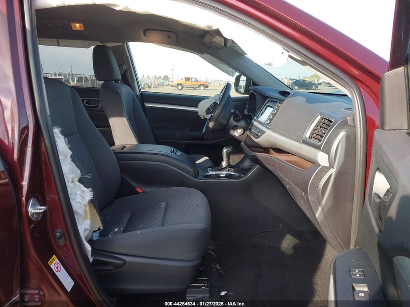 2019 Toyota Highlander Le