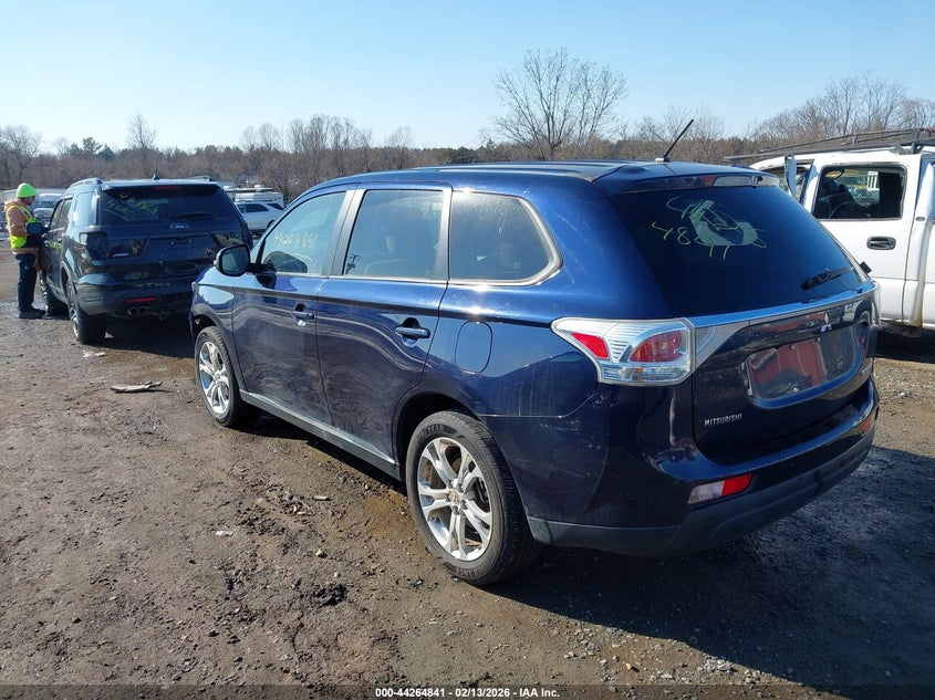2014 Mitsubishi Outlander Se