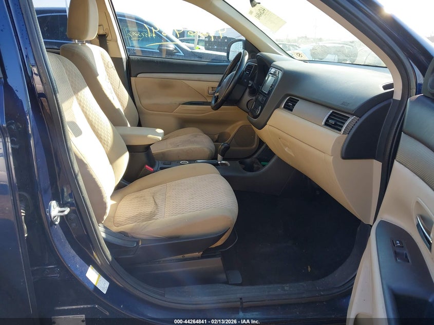 2014 Mitsubishi Outlander Se