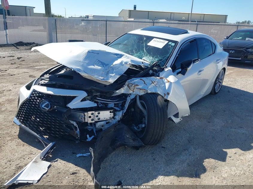 2025 LEXUS IS 300 auction photo 2