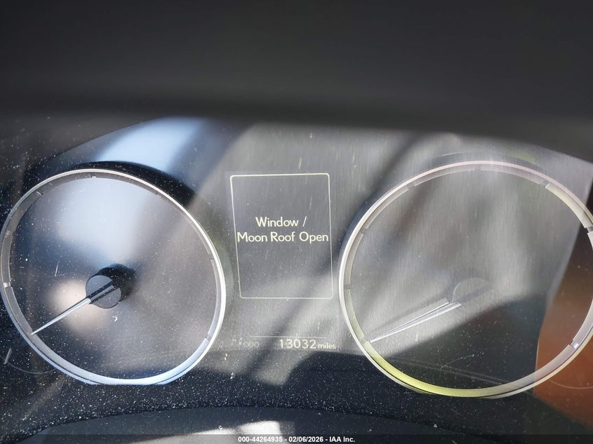 2025 LEXUS IS 300 auction photo 7