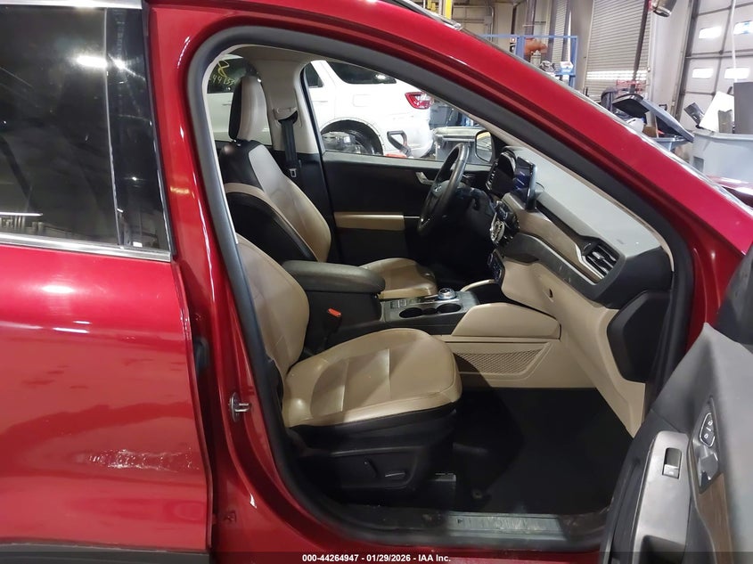 2020 FORD ESCAPE auction photo 5
