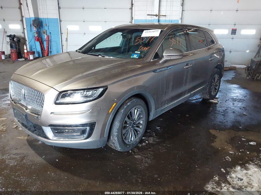 2019 Lincoln Nautilus Select
