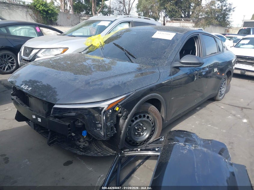Vin: 3kpft4de5se158648, lot: 44761364, kia k4 lxs 20252