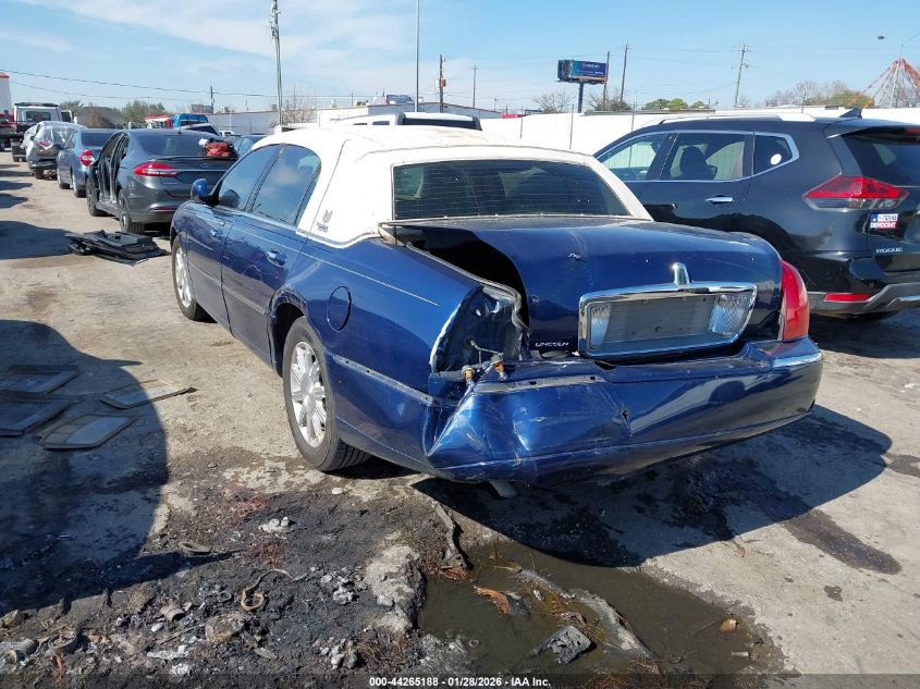 2008 Lincoln Town Car Signature Limited