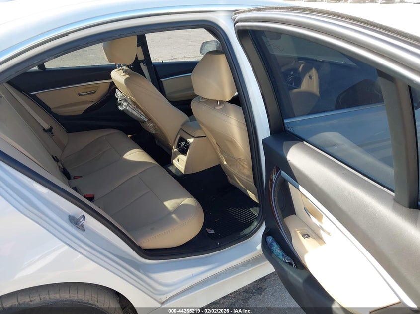 2018 BMW 330E auction photo 8