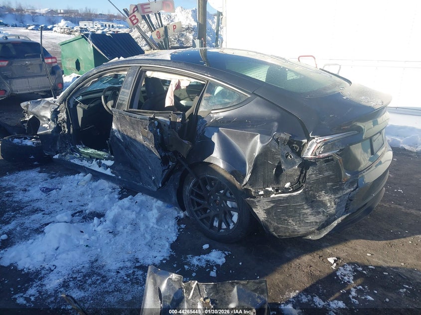 Vin: 5yj3e1ea5rf734458, lot: 44761722, tesla model 3 long range dual motor all-wheel drive/rear-wheel drive 20243