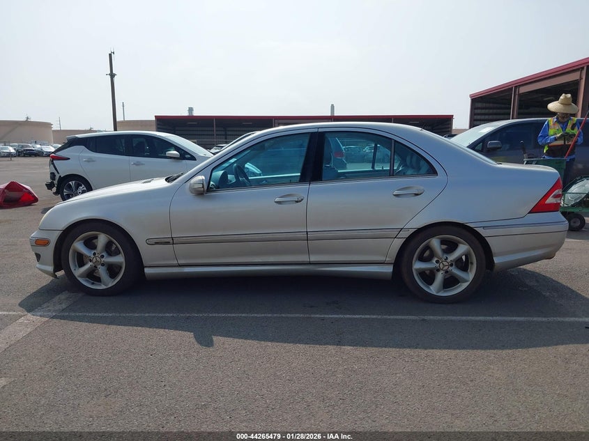 2005 Mercedes-Benz C 230 Kompressor Sport VIN: WDBRF40J65F717107 Lot: 44265479