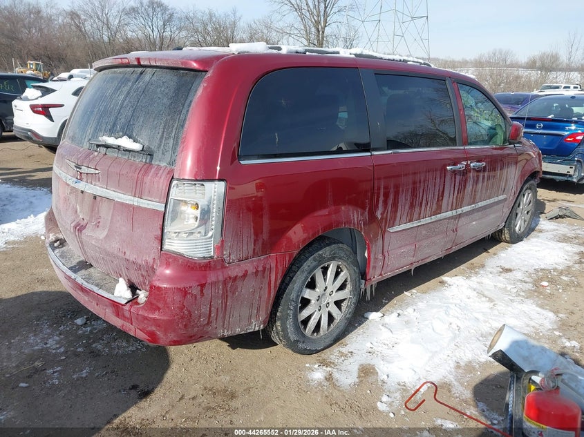 2016 Chrysler Town & Country Touring