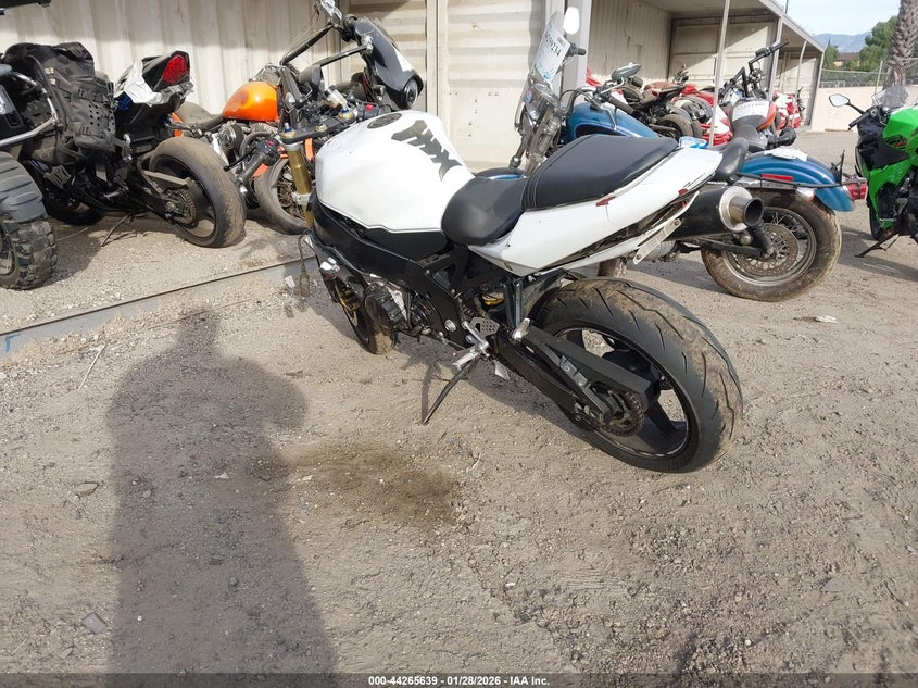 2005 SUZUKI GSX-R750 auction photo 3