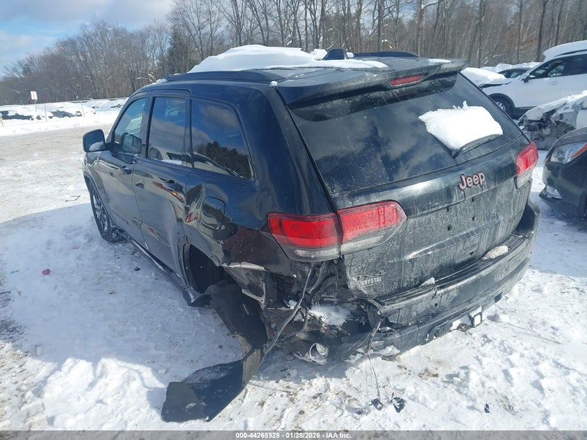 VIN 1C4RJFLG4KC584629 2019 JEEP GRAND CHEROKEE TRAILHAWK 4X4