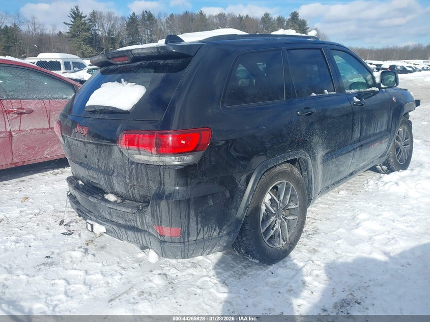 VIN 1C4RJFLG4KC584629 2019 JEEP GRAND CHEROKEE TRAILHAWK 4X4