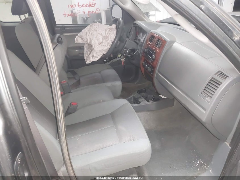 2005 Dodge Dakota Slt