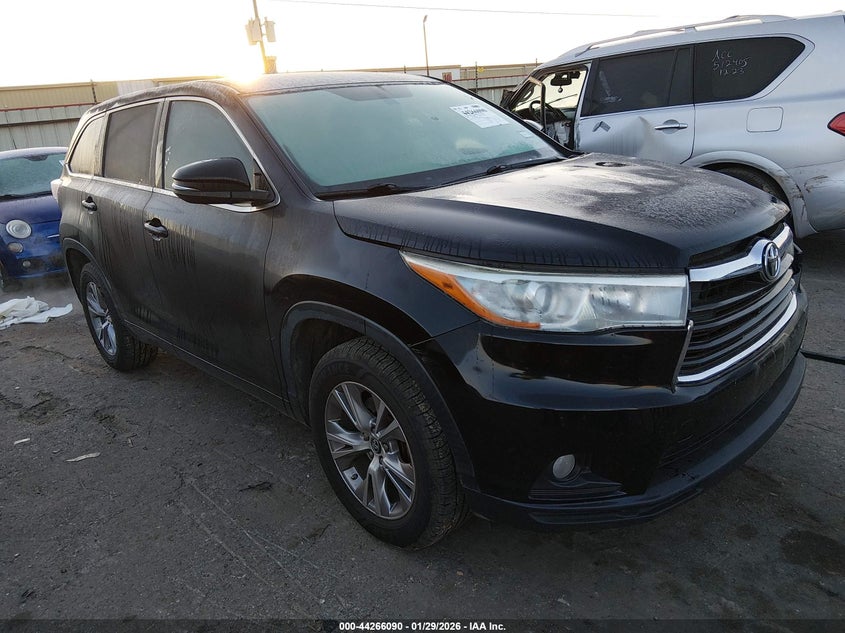 2016 Toyota Highlander Le Plus V6