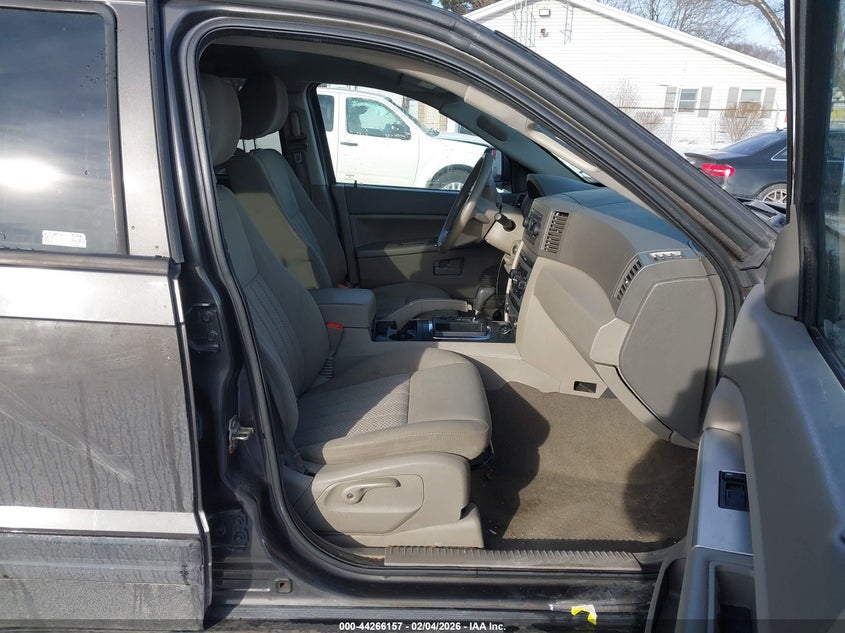 2005 Jeep Grand Cherokee Laredo