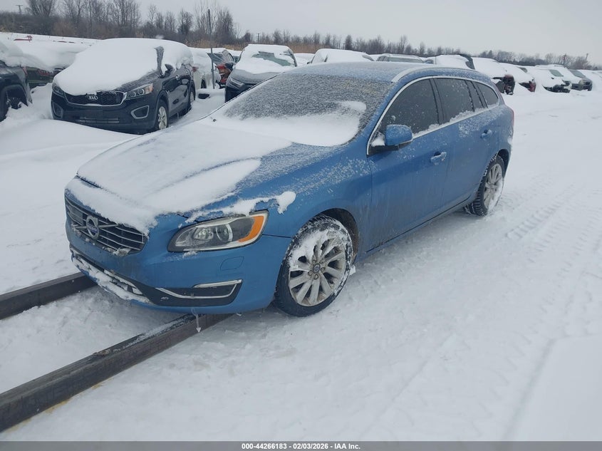 Vin: yv140mem7g1294175, lot: 44762460, volvo v60 t5 drive-e platinum 20162