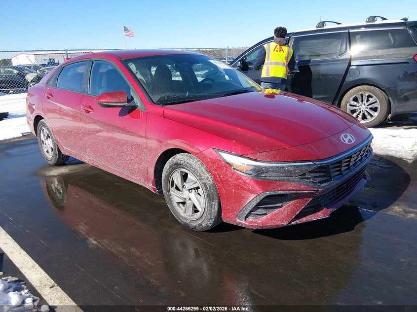 2025 Hyundai Elantra Se