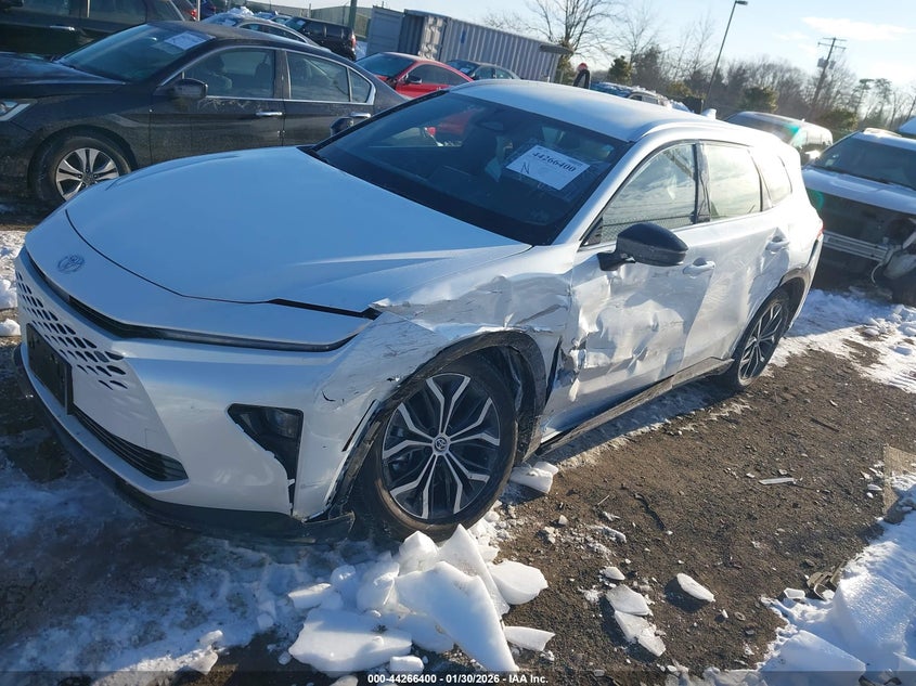 2025 Toyota Crown Signia Xle