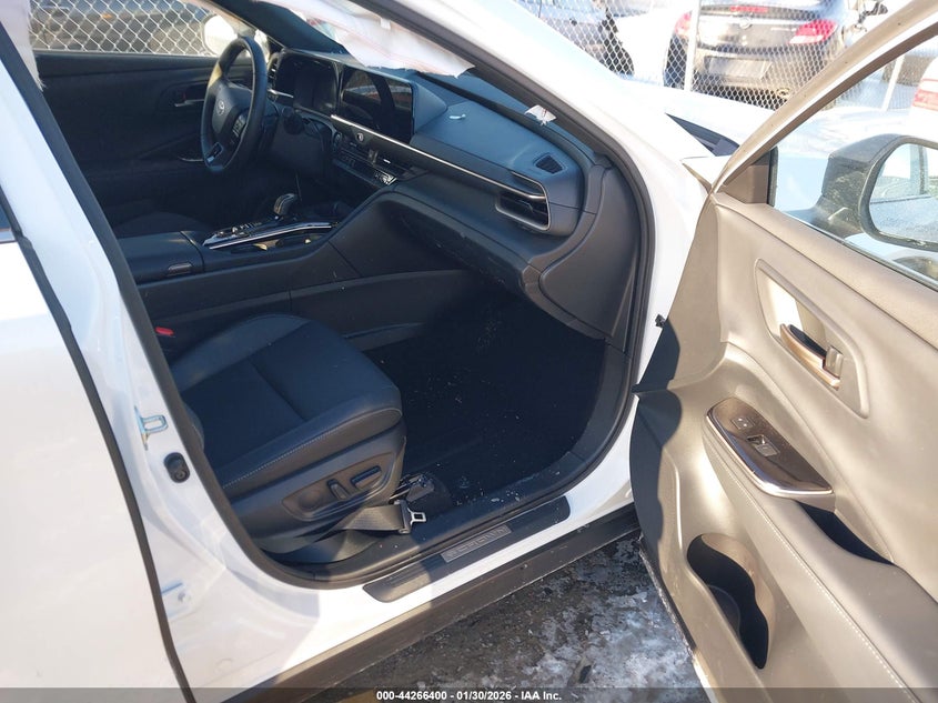 2025 Toyota Crown Signia Xle