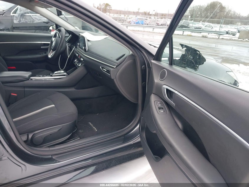 2022 Hyundai Sonata Sel