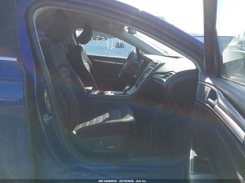 2016 FORD FUSION auction photo 5