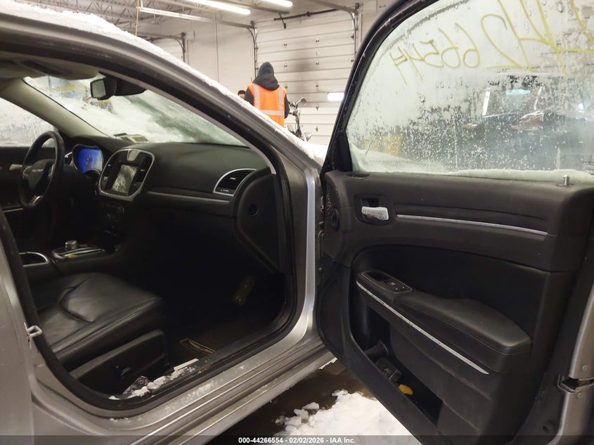 2016 Chrysler 300 Anniversary Edition