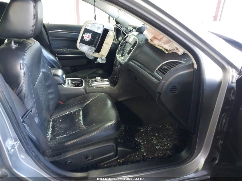 2015 Chrysler 300 Limited