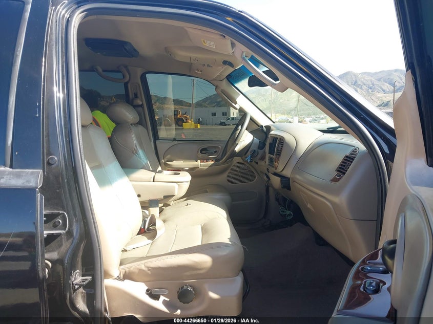 2003 Ford F-150 Lariat/Xlt