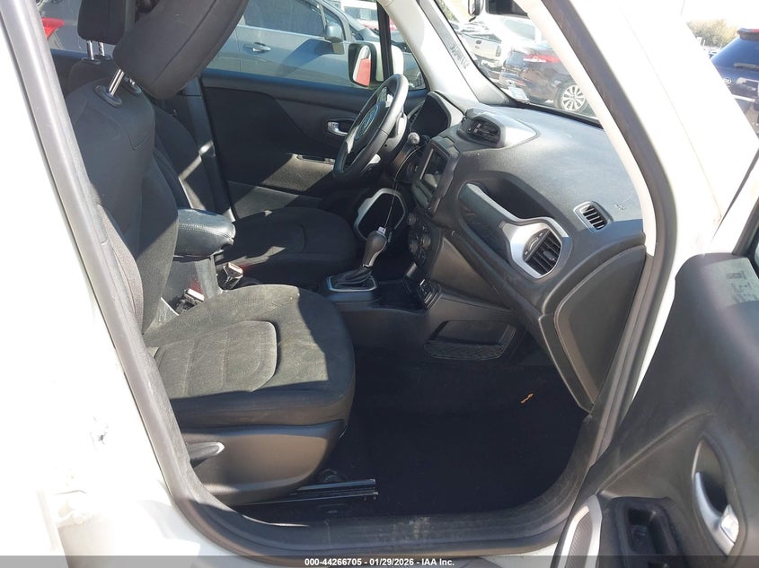 2018 Jeep Renegade Latitude Fwd