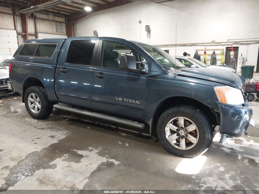 2014 Nissan Titan Sv