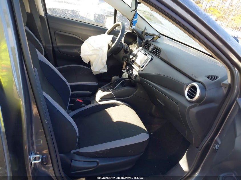 2025 Nissan Versa 1.6 S