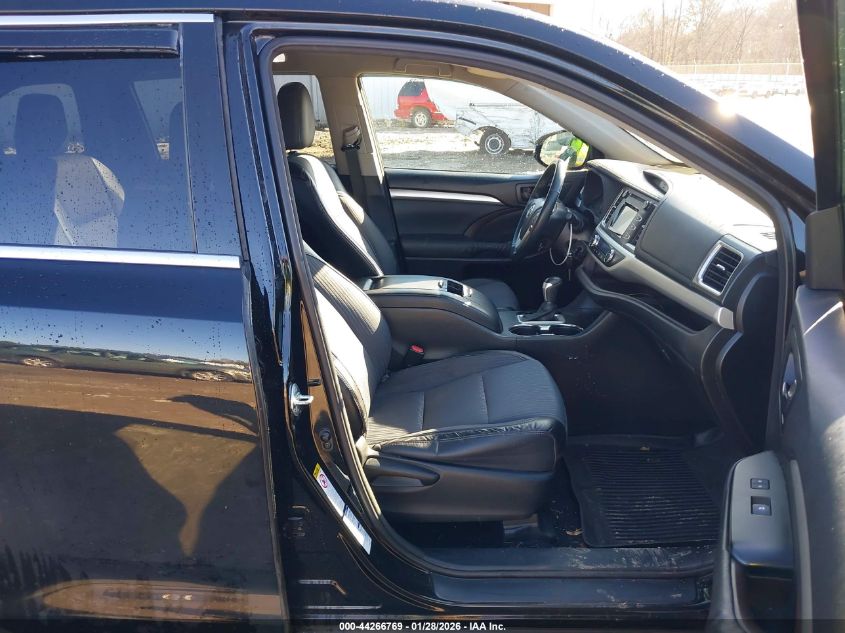 2015 Toyota Highlander Le Plus V6