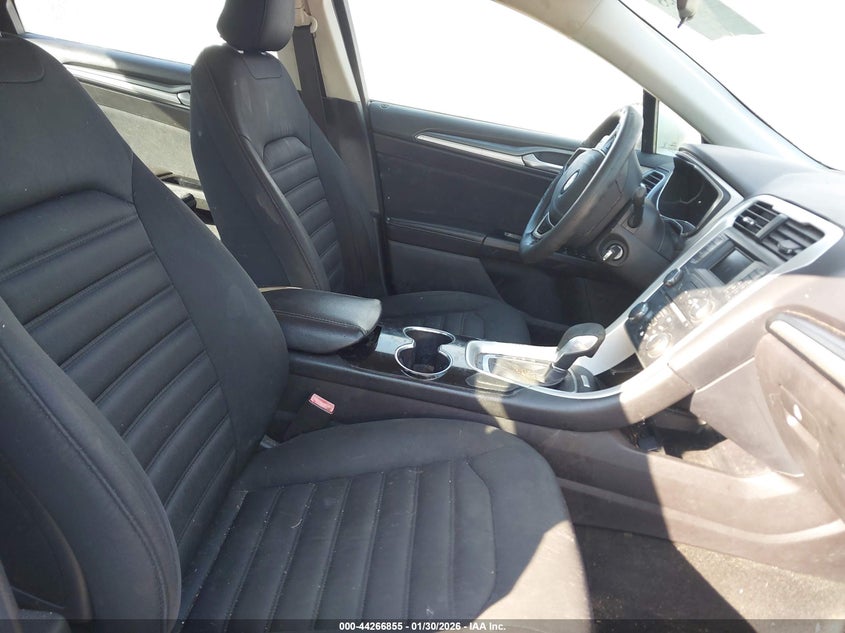 2015 Ford Fusion Hybrid Se